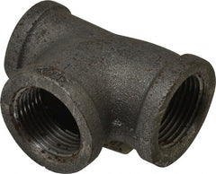 Black Tee: 1 x 3/4 x 1″, 150 psi, Threaded Malleable Iron, Black Finish, Class 150