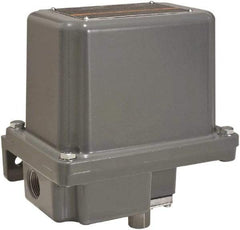 Square D - 7 and 9 NEMA Rated, SPDT, 20 to 1,000 psi, Electromechanical Pressure and Level Switch - Adjustable Pressure, 120 VAC at 6 Amp, 125 VDC at 0.22 Amp, 240 VAC at 3 Amp, 250 VDC at 0.27 Amp, 1/4 Inch Connector, Screw Terminal, For Use with 9012G - Best Tool & Supply