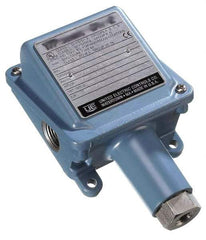 United Electric Controls - 10 to 250 psi Adjustable Range, 50 Max psi, General Purpose Diaphragm - 1/2 NPTF - Best Tool & Supply