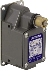 Square D - SPDT, NC/NO, 600 Volt, Screw Terminal, Rotary Head Actuator, General Purpose Limit Switch - 1, 2, 4, 12, 13 NEMA Rating, IP67 IPR Rating - Best Tool & Supply