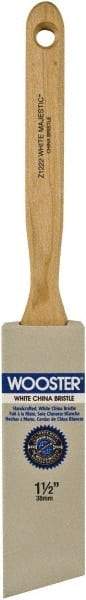 Wooster Brush - 1-1/2" Angled Hog Sash Brush - 2-11/16" Bristle Length, 7-7/8" Maple Fluted Handle - Best Tool & Supply