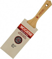 Wooster Brush - 3-1/2" Flat Nylon/Polyester Varnish Brush - 3-11/16" Bristle Length, 5-1/2" Maple Beavertail Handle - Best Tool & Supply