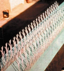 Bird-X - Plastic Bird Spikes - 4-1/2 Inch High x 2-1/4 Inch Wide x 25 Ft. Long x 0.5 Inch Thick - Best Tool & Supply